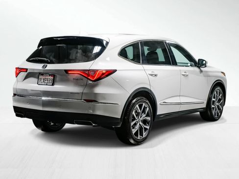 Used 2024 Acura MDX SH-AWD w/ Technology Package image 5