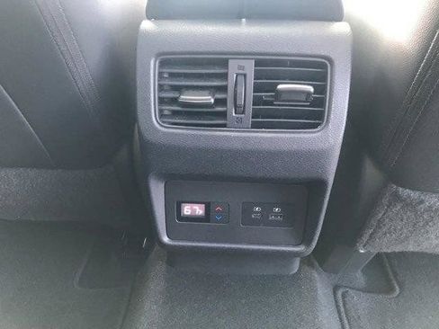 Used 2021 Nissan Rogue SL FWD image 22
