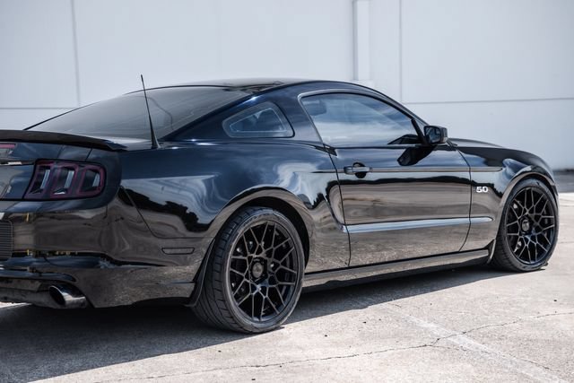 Used 2014 Ford Mustang GT Premium w/ Comfort Package RWD image 42