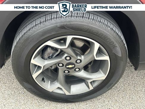 Used 2024 Chevrolet Trax LT w/ Driver Confidence Package image 30