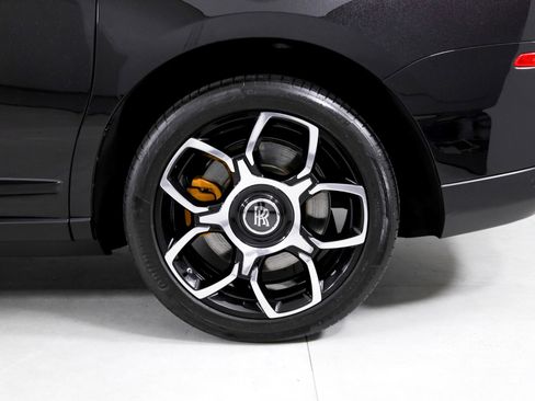 Certified 2023 Rolls-Royce Cullinan Black Badge w/ Driver's Package image 40