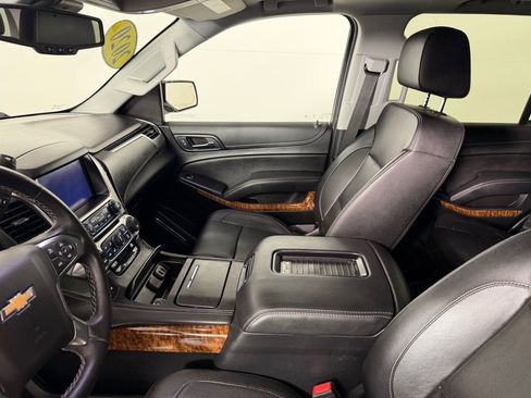 Used 2020 Chevrolet Tahoe Premier AWD/4WD image 16
