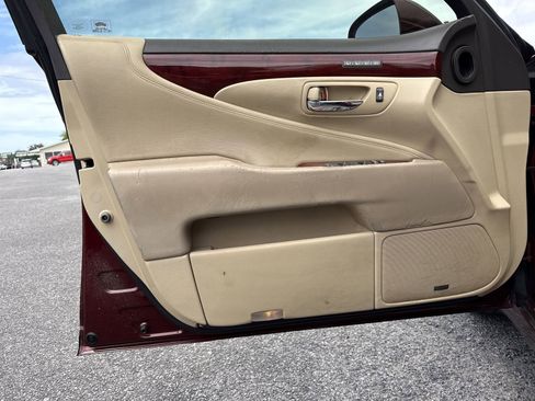 Used 2007 Lexus LS 460 RWD image 15