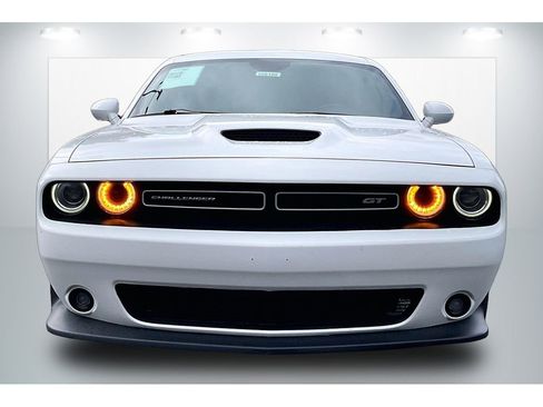 Used 2019 Dodge Challenger GT RWD image 3