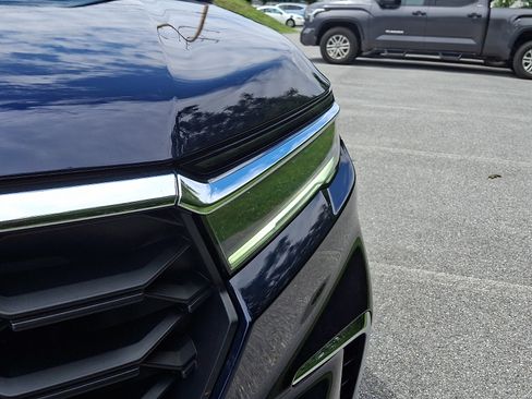 Used 2025 Honda Pilot EX-L image 9