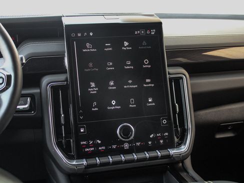 Used 2025 GMC Yukon Elevation w/ LPO, Yukon Black Package AWD/4WD image 33