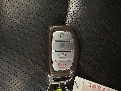 Used 2019 Hyundai Elantra Sport w/ Cargo Package FWD image 17