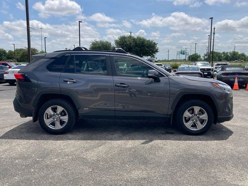 Used 2024 Toyota RAV4 XLE AWD/4WD image 3