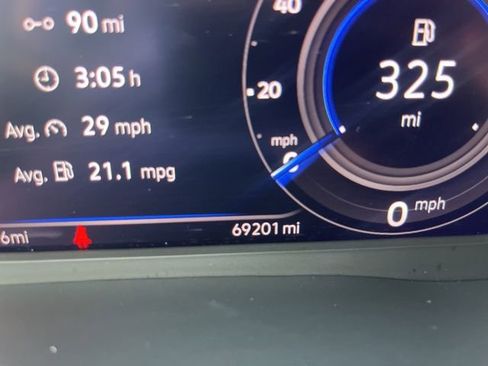 Used 2022 Volkswagen Atlas Cross Sport SE w/ Panoramic Sunroof Package image 20