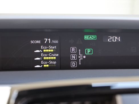 Used 2017 Toyota Prius Two FWD image 20
