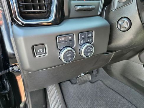 Used 2025 GMC Sierra 1500 Denali AWD/4WD image 26