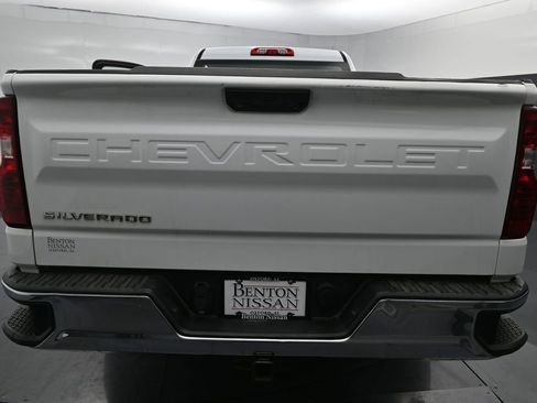 Used 2022 Chevrolet Silverado 1500 W/T RWD image 9