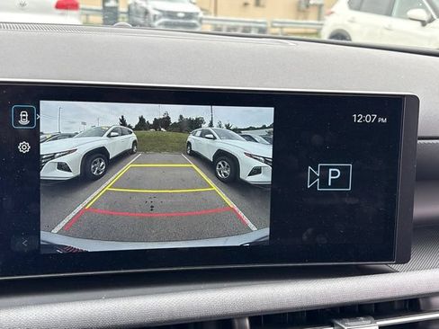 Certified 2025 Hyundai Tucson SEL AWD/4WD image 16