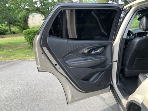 Used 2022 GMC Terrain AT4 AWD/4WD image 26
