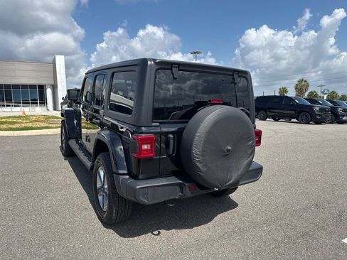 Used 2021 Jeep Wrangler Unlimited Sahara AWD/4WD image 3
