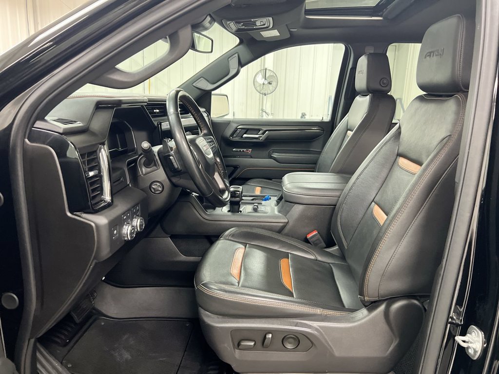Used 2025 GMC Sierra 1500 AT4 w/ AT4 Preferred Package AWD/4WD image 21