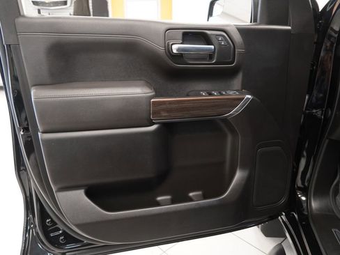 Certified 2022 Chevrolet Silverado 1500 RST w/ LPO, Blackout Package AWD/4WD image 16