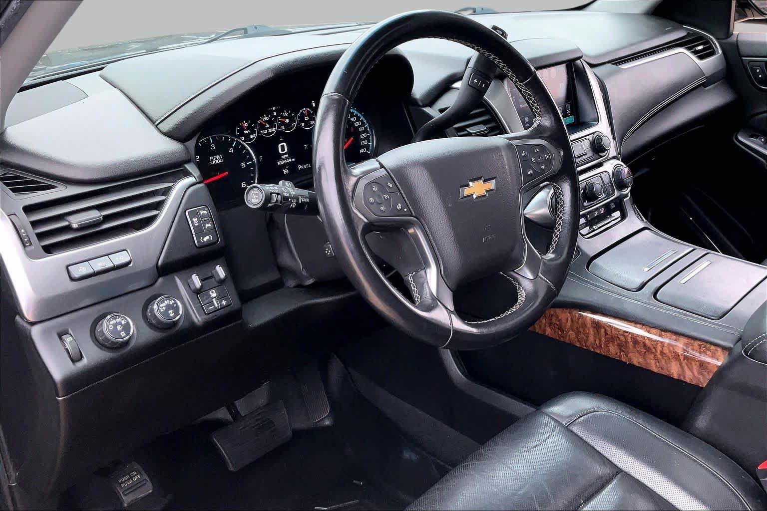 Used 2019 Chevrolet Tahoe Premier AWD/4WD image 16