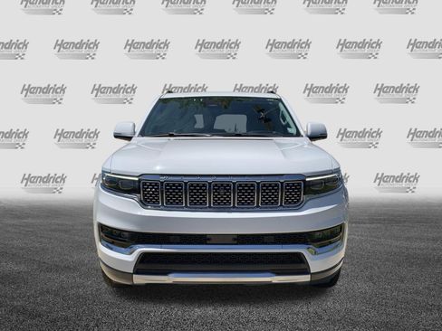 Used 2022 Jeep Grand Wagoneer Series I AWD/4WD image 3