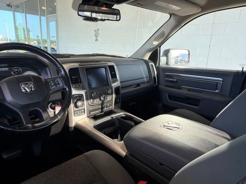 Used 2020 RAM 1500 Classic SLT w/ Luxury Group AWD/4WD image 7
