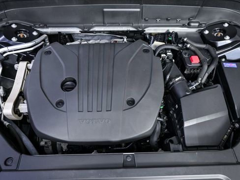 Used 2023 Volvo XC90 B5 Plus w/ Protection Package Premier image 37