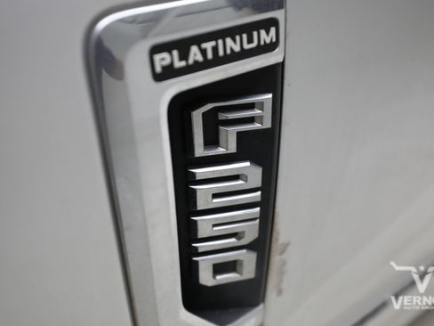 Used 2018 Ford F250 Platinum image 11