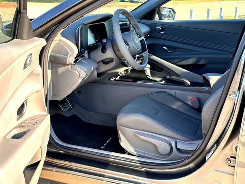 Used 2025 Hyundai Elantra Sport w/ Cargo Package FWD image 13
