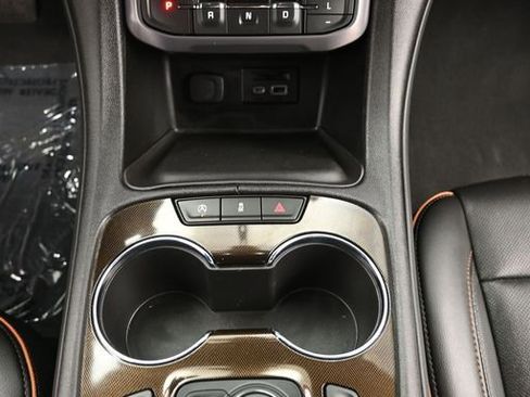 Used 2023 GMC Acadia AT4 w/ Technology Package AWD/4WD image 17