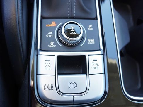 Certified 2022 Kia Telluride S image 30