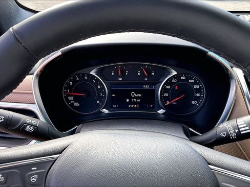 Used 2024 Chevrolet Equinox Premier FWD image 26