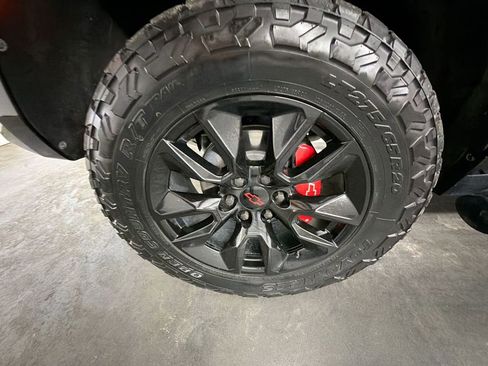 Used 2023 Chevrolet Tahoe Z71 image 34