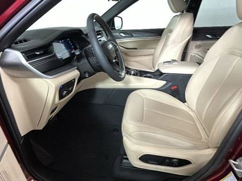 Used 2024 Jeep Grand Cherokee Limited 4xe w/ Luxury Tech Group II AWD/4WD image 12