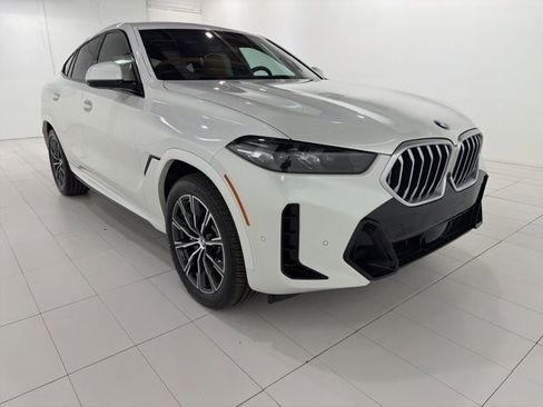 Certified 2024 BMW X6 xDrive40i w/ Parking Assistance Package AWD/4WD image 7