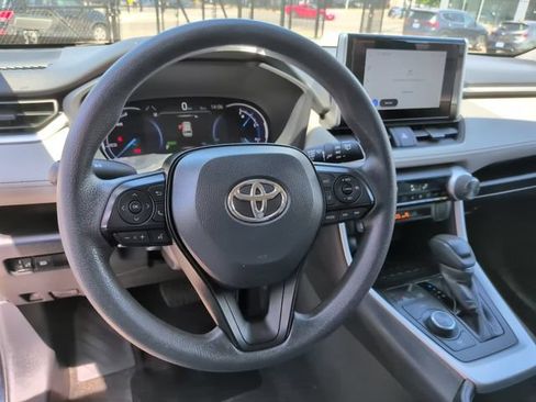 Used 2024 Toyota RAV4 XLE AWD/4WD image 23