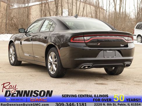 Used 2021 Dodge Charger SXT w/ Driver Convenience Group image 5