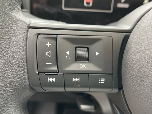 Certified 2025 Nissan Kicks S image 19