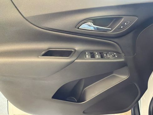 Used 2022 Chevrolet Equinox LT image 17