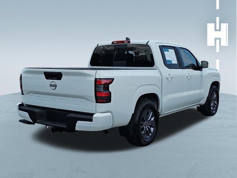 Used 2025 Nissan Frontier SV RWD image 4