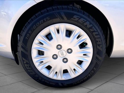 Used 2017 Ford Fiesta S image 9