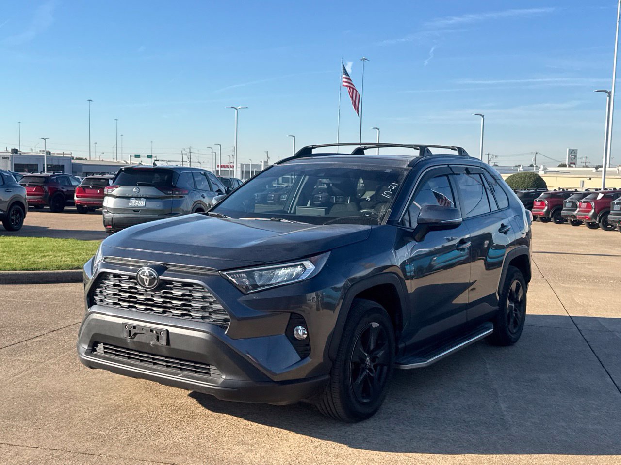 Used 2019 Toyota RAV4 XLE FWD image 9