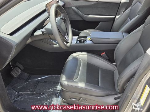 Used 2026 Tesla Model Y 2WD image 10
