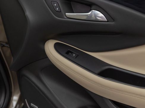 Used 2018 Buick Envision Premium AWD/4WD image 36