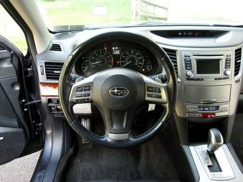 Used 2012 Subaru Outback 2.5i Limited image 15