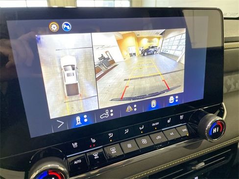 Used 2026 Chevrolet Colorado ZR2 w/ Technology Package image 20