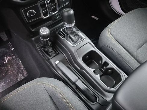 New 2026 Jeep Gladiator Sport AWD/4WD image 25