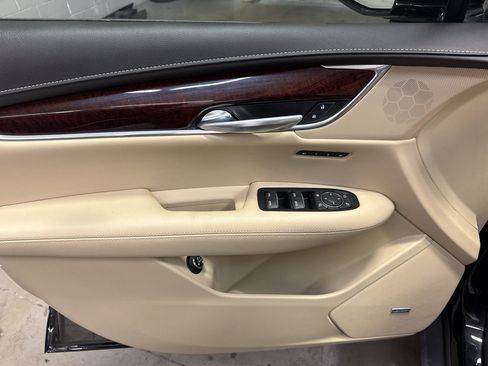 Used 2017 Cadillac XT5 Premium Luxury AWD/4WD image 15