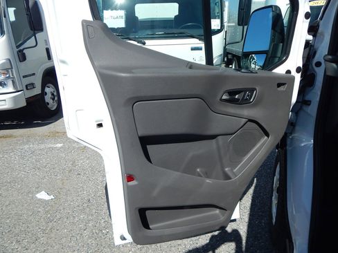 Used 2022 Ford Transit 350 XLT image 14