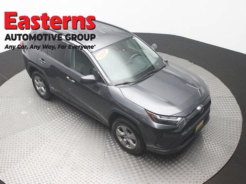 Used 2023 Toyota RAV4 LE AWD/4WD image 3