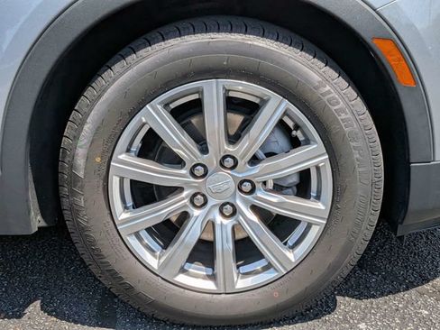 Used 2023 Cadillac XT4 Premium Luxury FWD image 12