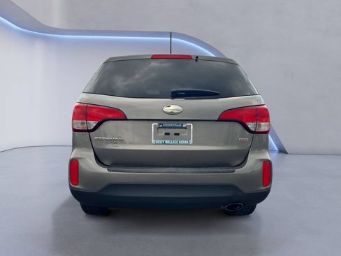 Used 2014 Kia Sorento LX FWD image 4
